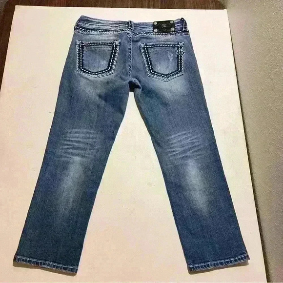 Miss Me Womens Denim Distressed Capris Jeans JPB5014 Boyfriend 30” Waist - Picture 2 of 9